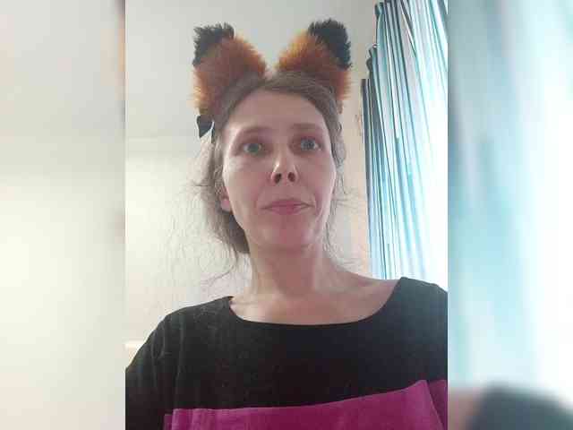 -Queen-Margo- webcam