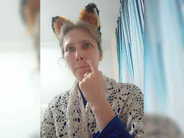 -Queen-Margo- webcam