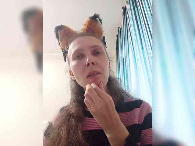 -Queen-Margo- webcam