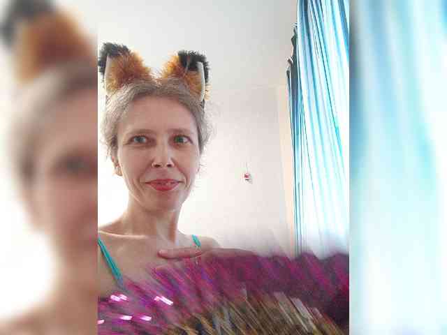-Queen-Margo- webcam