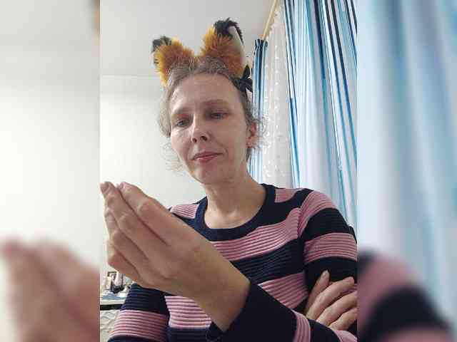 -Queen-Margo- webcam