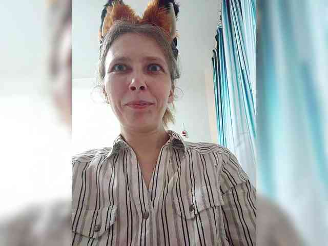 -Queen-Margo- webcam