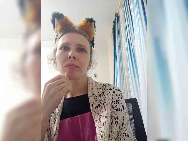 -Queen-Margo- webcam
