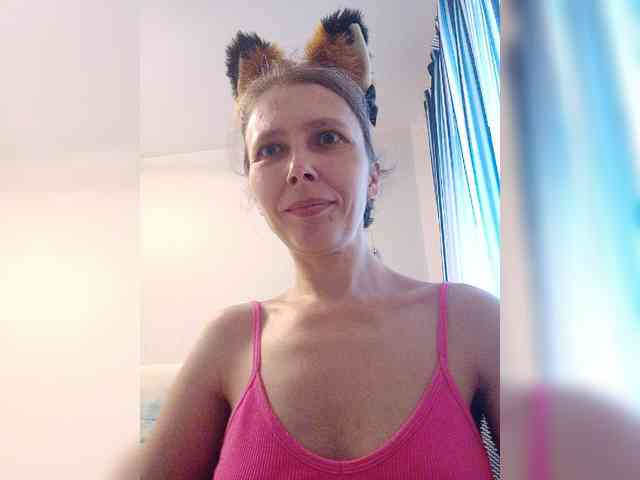 -Queen-Margo- webcam