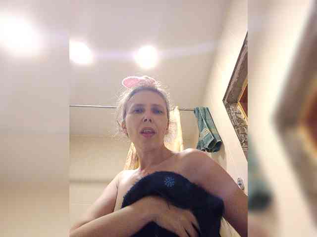 -queen-margo- Live Webcam on BongaCams