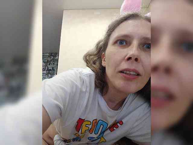 -Queen-Margo- webcam