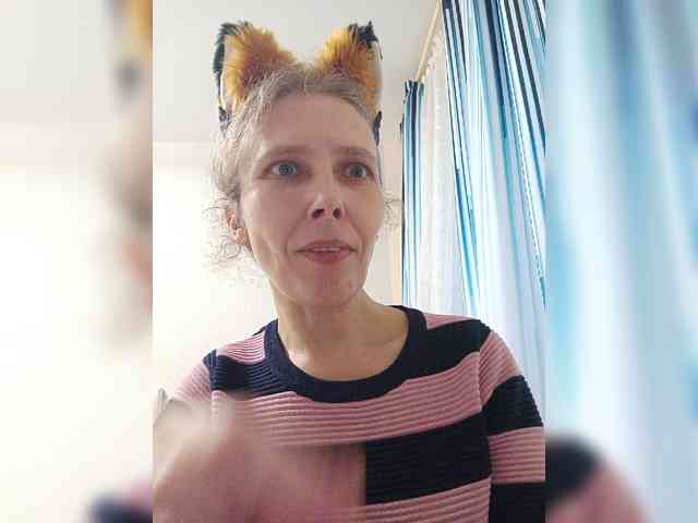 -Queen-Margo- webcam
