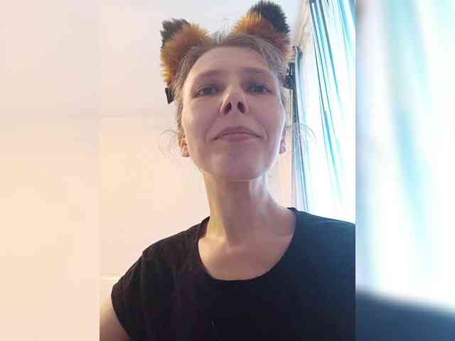 -Queen-Margo- webcam