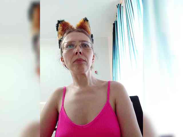 -Queen-Margo- webcam