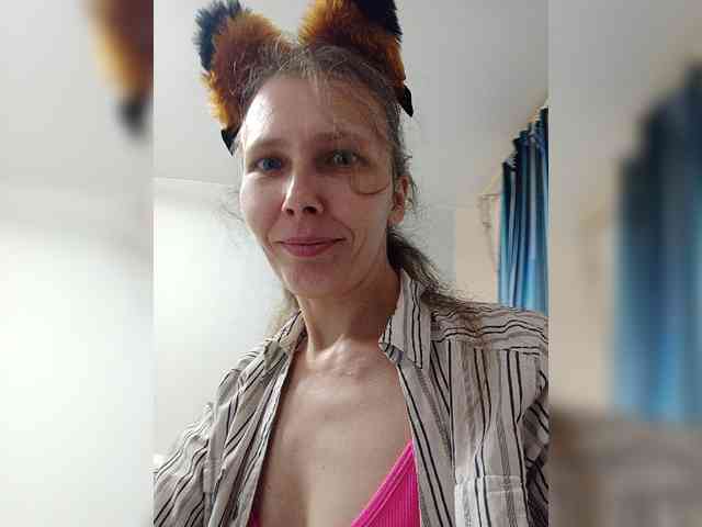 -Queen-Margo- webcam
