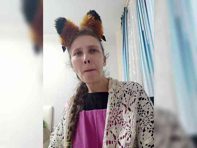 -Queen-Margo- webcam