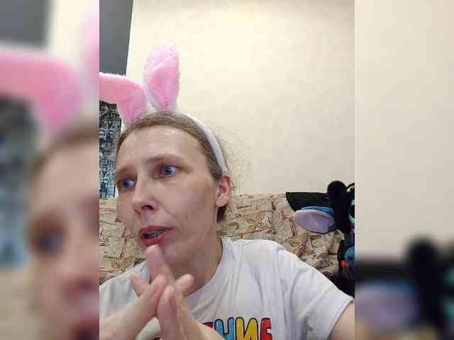 -Queen-Margo- webcam