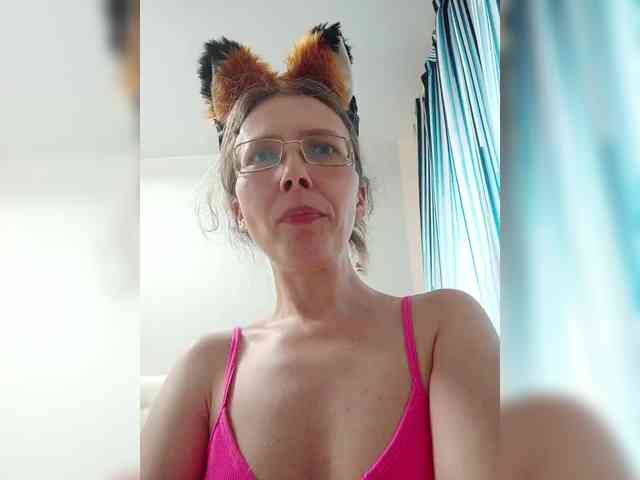 -Queen-Margo- webcam