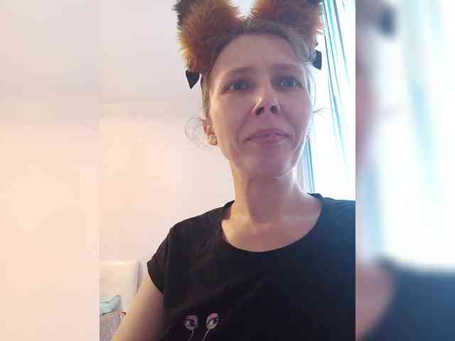 -Queen-Margo- webcam