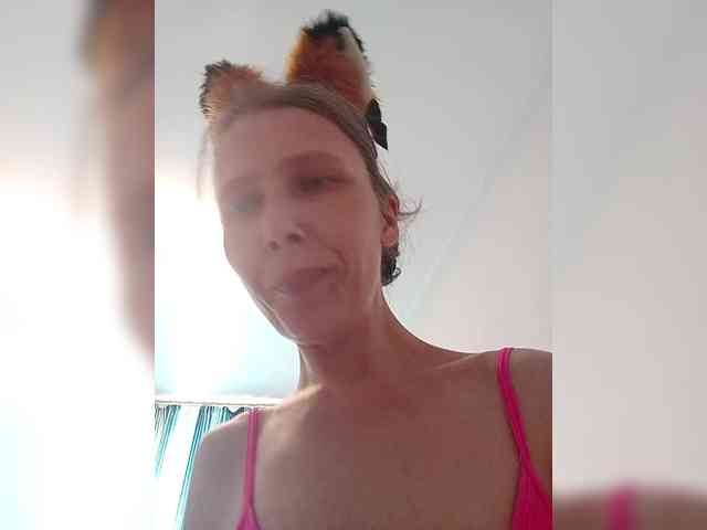 -Queen-Margo- webcam