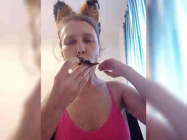 -Queen-Margo- webcam