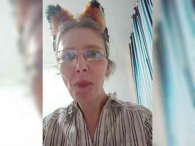 -Queen-Margo- webcam