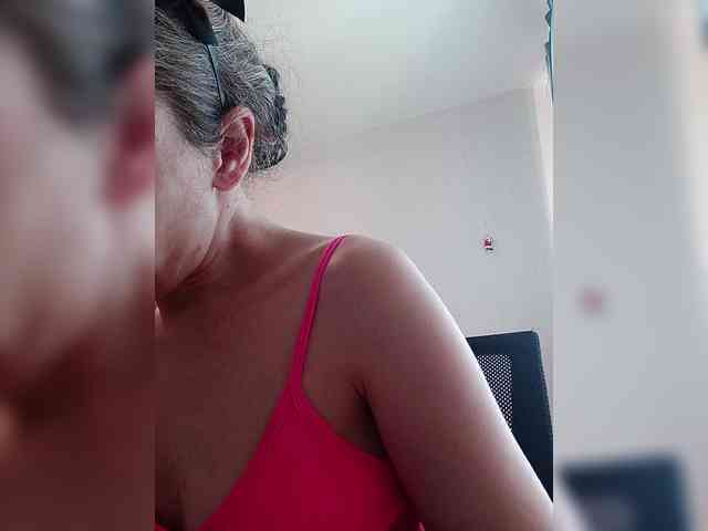 -Queen-Margo- webcam