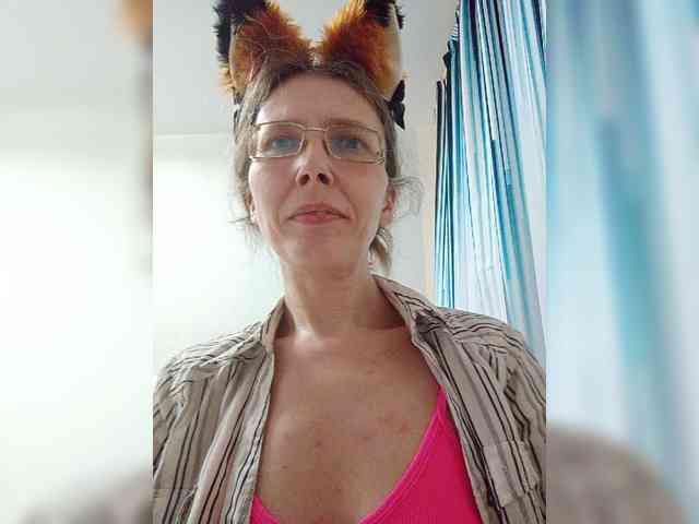 -Queen-Margo- webcam