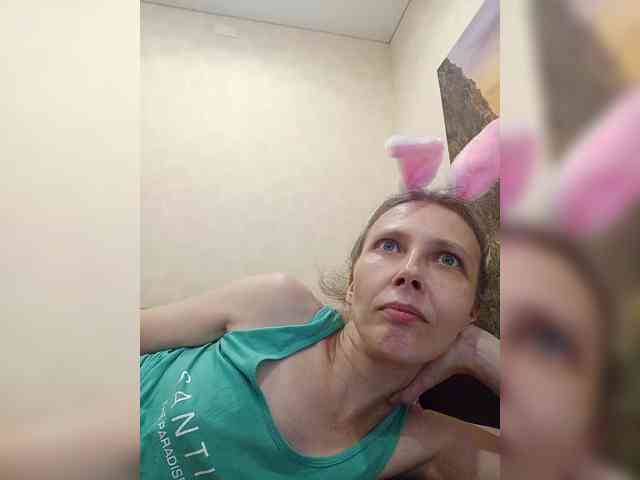 -Queen-Margo- webcam
