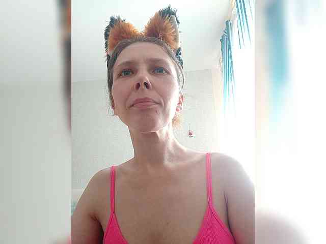 -Queen-Margo- webcam