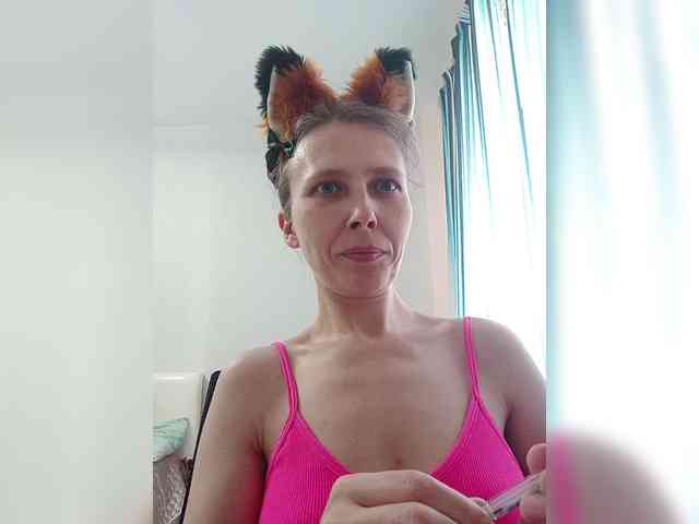 -Queen-Margo- webcam