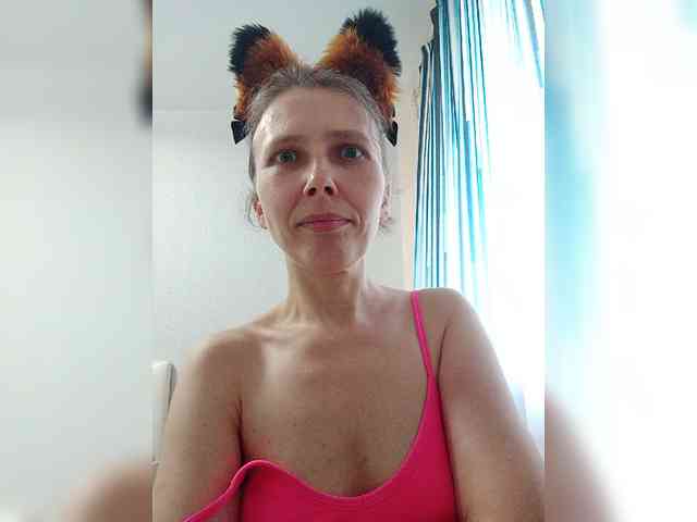 -Queen-Margo- webcam