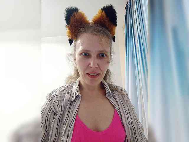 -Queen-Margo- webcam