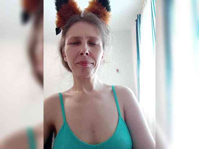 -Queen-Margo- webcam