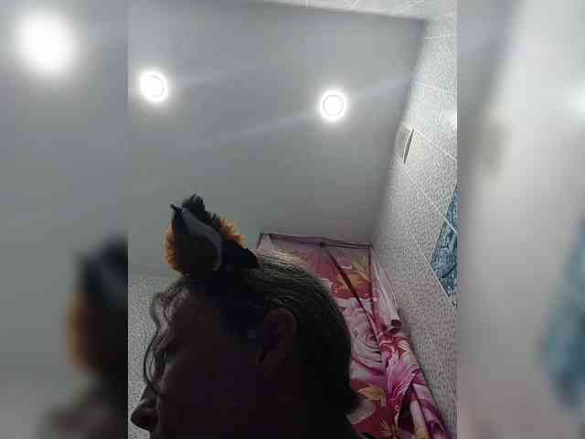 -Queen-Margo- webcam