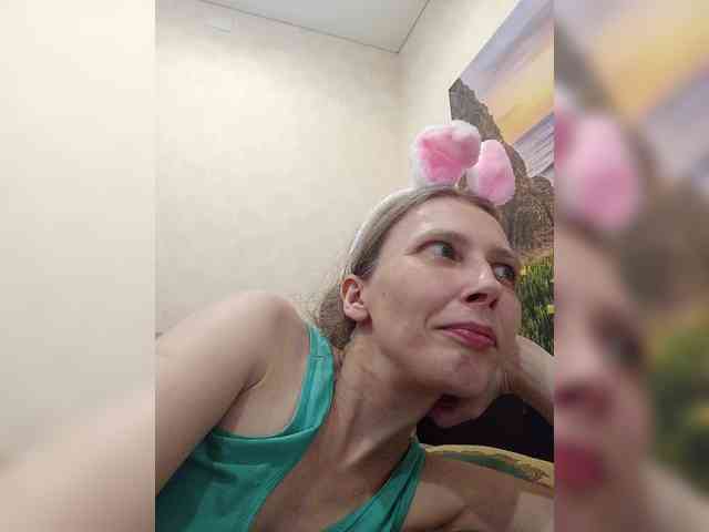 -Queen-Margo- webcam