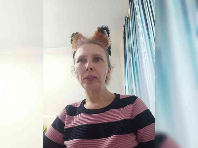 -Queen-Margo- webcam