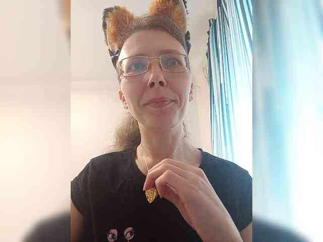 -Queen-Margo- webcam