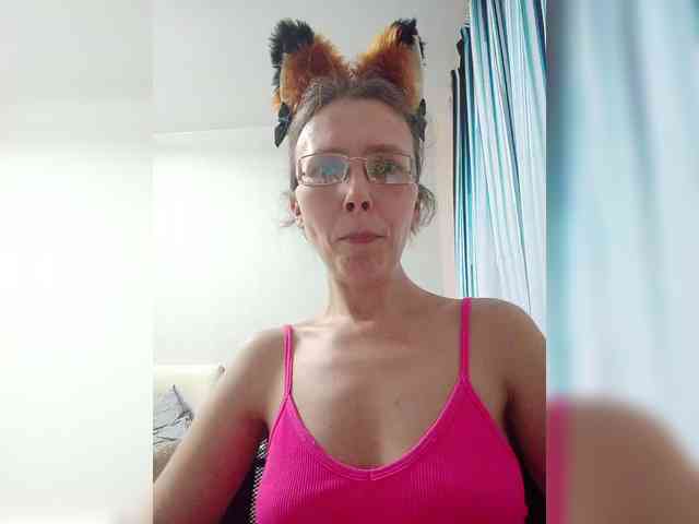 -Queen-Margo- webcam