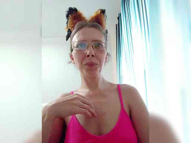 -Queen-Margo- webcam