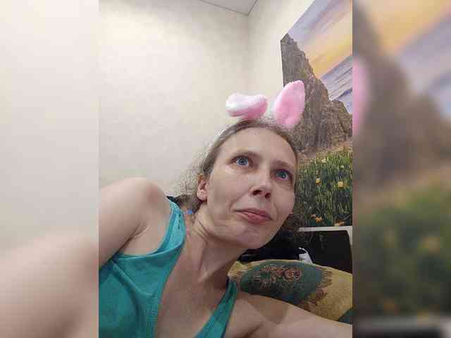 -Queen-Margo- webcam