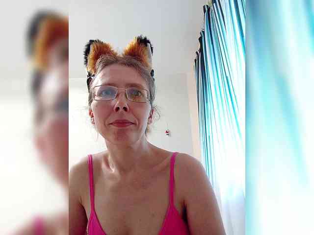 -Queen-Margo- webcam