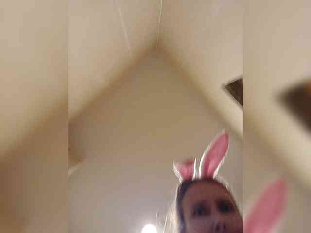 -Queen-Margo- webcam