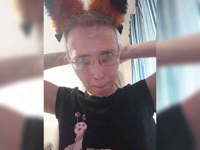 -Queen-Margo- webcam