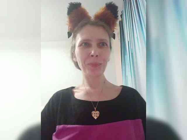 -Queen-Margo- webcam