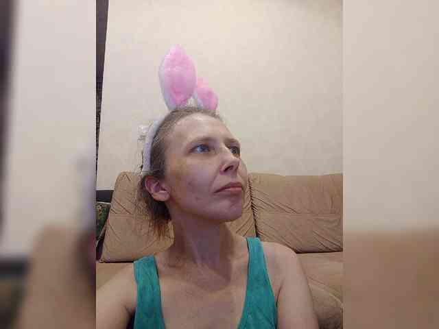 -Queen-Margo- webcam