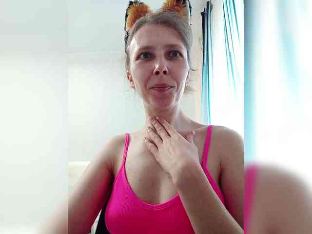 -Queen-Margo- webcam