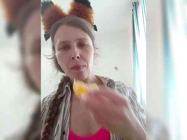 -Queen-Margo- webcam