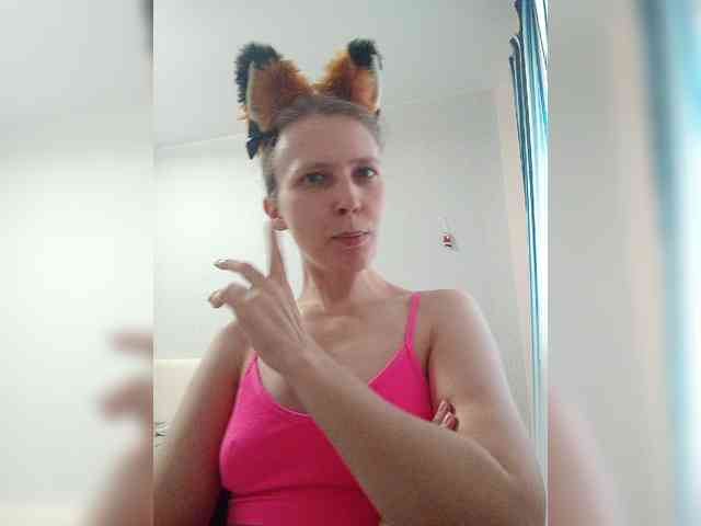 -Queen-Margo- webcam