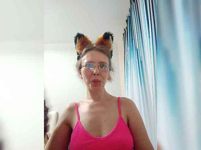 -Queen-Margo- webcam