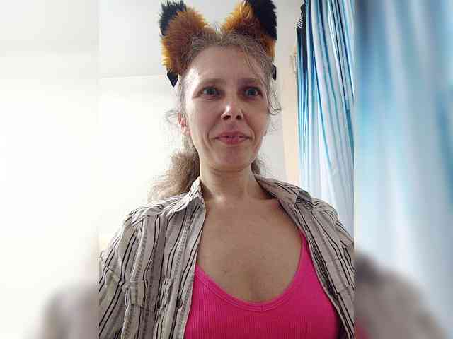 -Queen-Margo- webcam