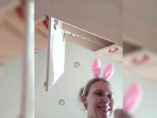 -Queen-Margo- webcam