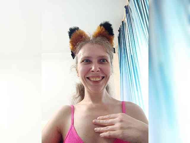 -Queen-Margo- webcam