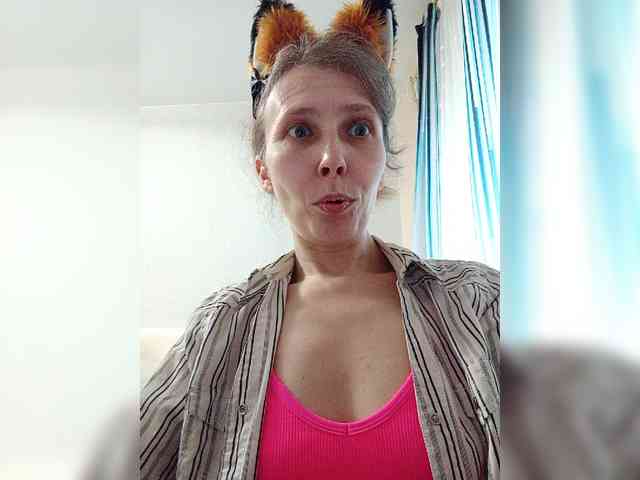 -Queen-Margo- webcam