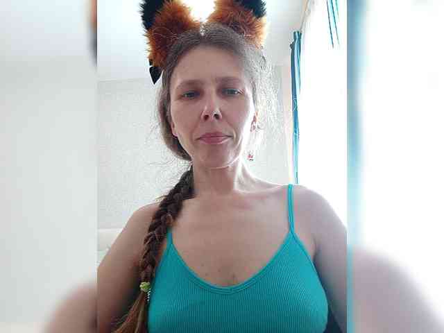 -Queen-Margo- webcam